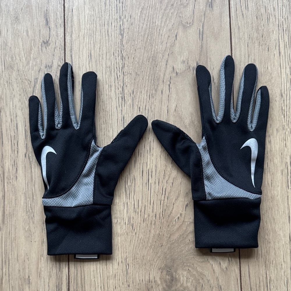 Nike Running Gloves Black & Gray Performance Swoosh Women’s Small Athletic